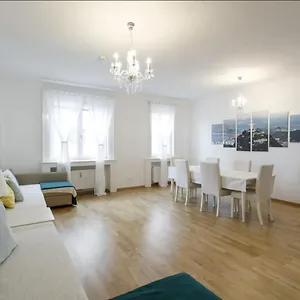 https://operastreet-city-center-apartment-brasil.vienna-besthotels.com